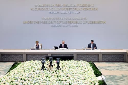 Президент Шавкат Мирзиёев Сырт ел инвесторлары кеңеси шеңбериндеги әмелий шерикликти кеңейтиў әҳмийетли екенин атап өтти