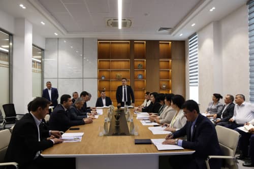 The Ministry of Mining Industry and Geology hosted a round table with the participation of members of the Oliy Majlis Committee