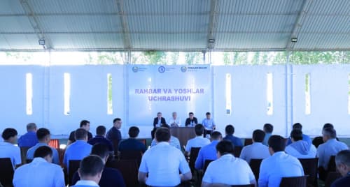 Ботир Зарипов когонлик ёш тадбиркорлар билан учрашди