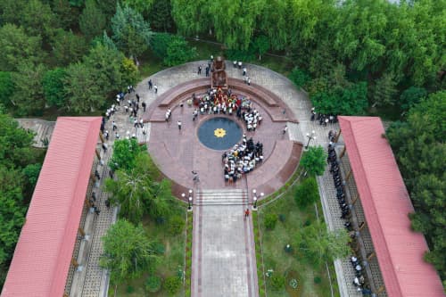 Инсон азиз, хотира муқаддас: