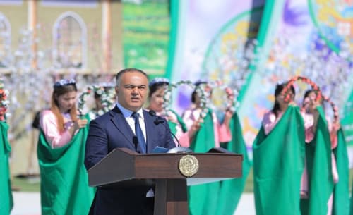 В настоящее время в амфитеатре «Мужиза» Самарканда проходит концертная программа, посвященная национальному празднику Навруз.